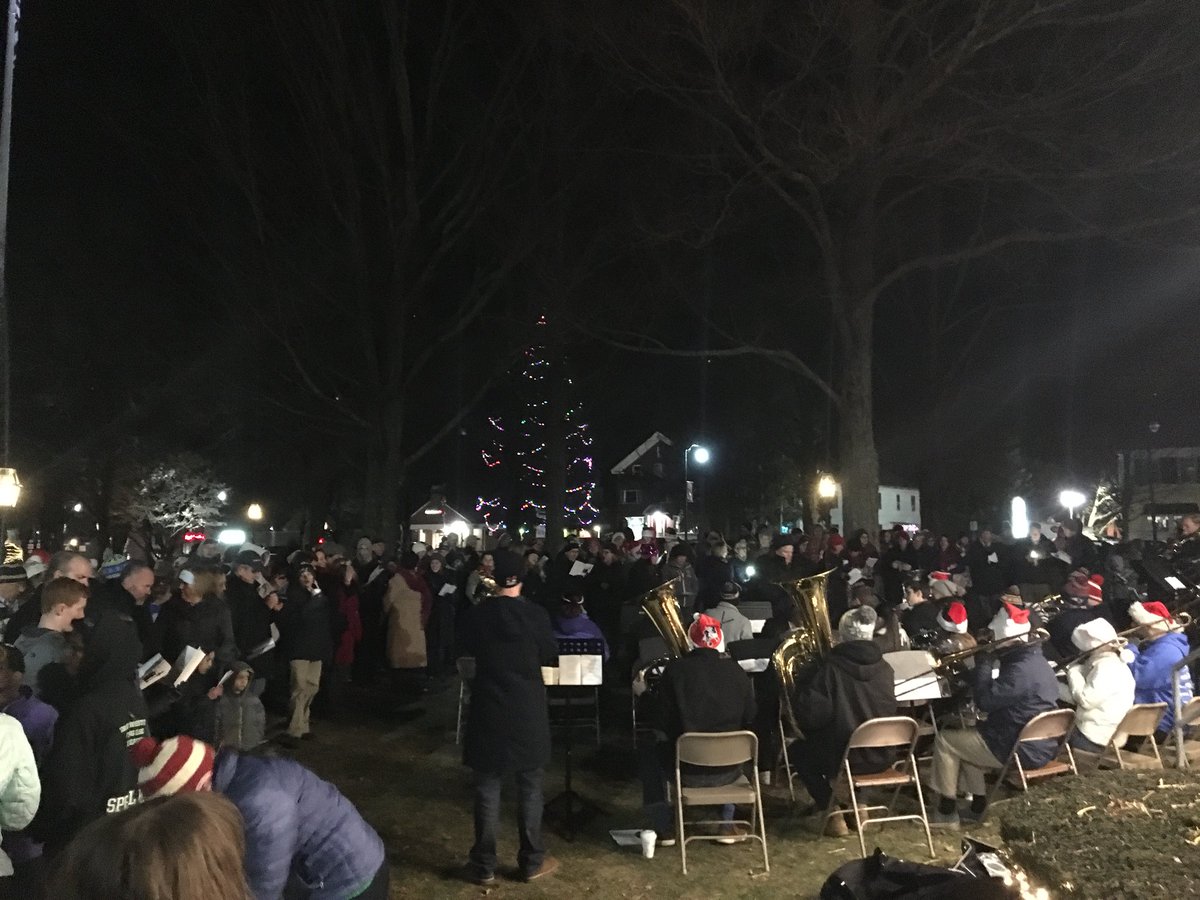 Great to see all our student and alumni brass players spreading the holiday spirit tonight at the annual Caroling on the Common! Thank you  to all who came out.