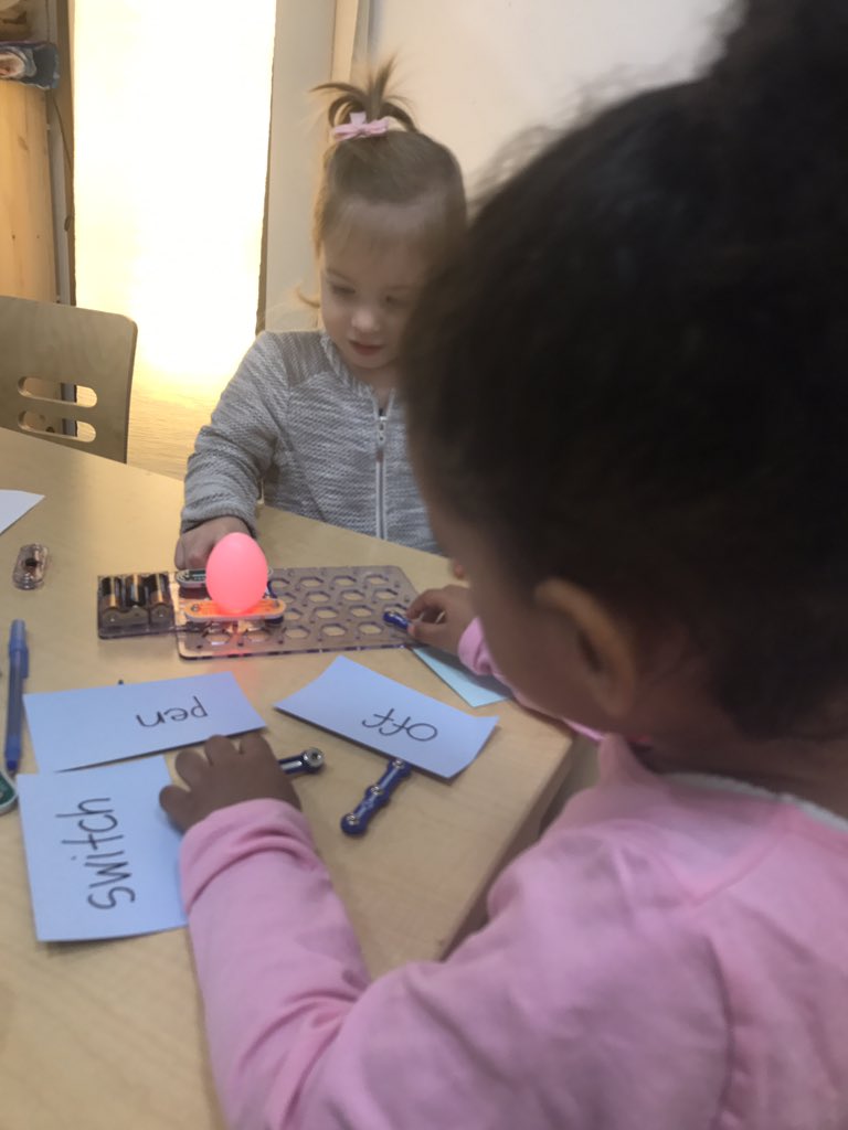 stemkidsnyc's tweet image. Our PreK STEMsters are building so many skills using @SnapCircuits ! #stemPreK