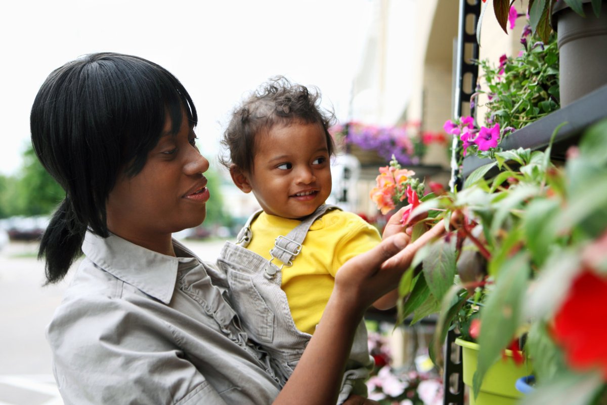 shrivercenter's tweet photo. Did you know that nearly half of families with children under age 3 are experiencing material hardship? They need—and deserve—support for the demanding job of parenting. https://t.co/8d2Pqw3l79 #JusticeFromTheStart https://t.co/uvuwiaghSn