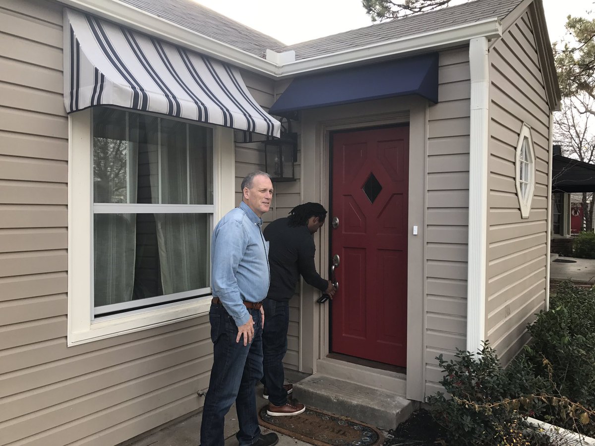 mark3dc's tweet photo. #FlipOrFlopFortWorth rocks. Great afternoon with Andy who is transforming Fort Worth house by house.  #Argosy https://t.co/9DmuUgBTjo