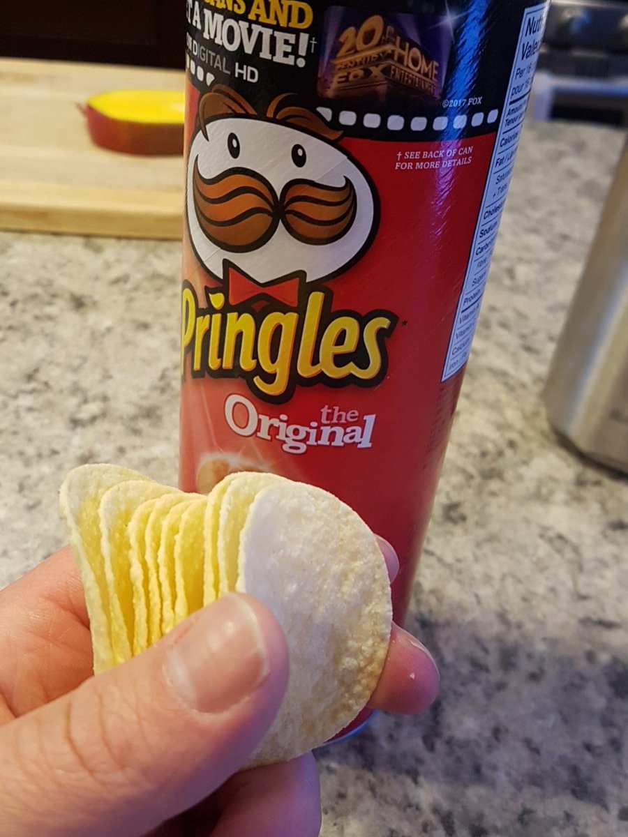 HunkMalone's tweet photo. @TeamJuJu These are pringles https://t.co/2L3PwJQCvD