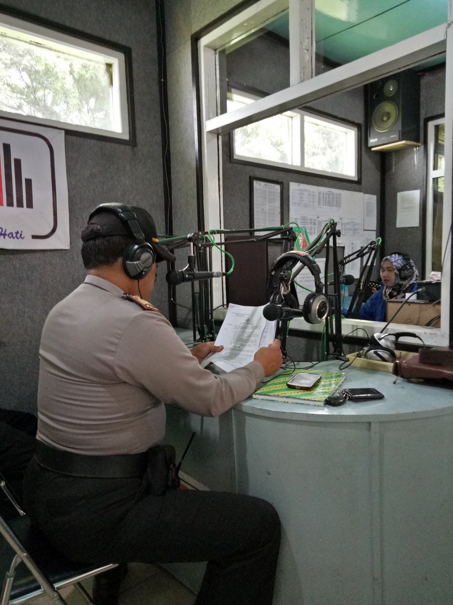 Now airing. Himbauan pengamanan lilin candi dari <a href="/PolresWonosobo/">Polres Wonosobo</a> #wonosobo