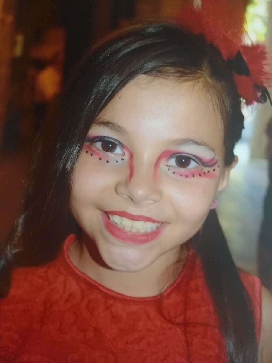 rmarcemore's tweet photo. Verte crecer mi amor es lo más lindo, verte feliz no tiene precio. Por otro año más de bailes, música, juegos y de #YoSoy GRACIAS #LauraFuerte @pablomoreno70 #HugoMoreno y a TODOS los profes que por 4to año consecutivo llenan de felicidad a #Sophia https://t.co/eUNlA03jRU
