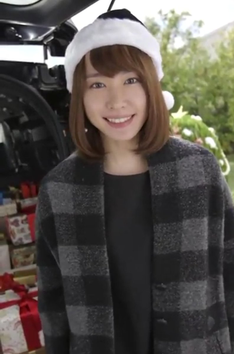 順 ガッキー不足の人へ 結衣サンタ で癒されてね サンタクロースって赤と白ですよね 白と黒の方がカッコよくないですか メリークリスマス Toyotaノア ブラックフライデー 新垣結衣 ガッキー 結衣サンタ