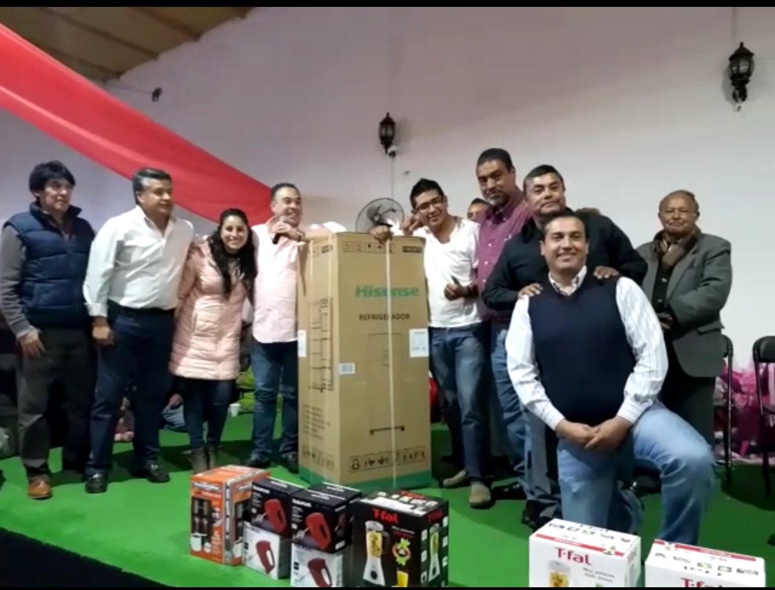 JacoboNavaJimen's tweet photo. Posada de amigos gracias Sr. Presidente @pacogardunog y felices Fiestas Decembrinas @dggrivbc @PRI_TDV https://t.co/JchEm8HtVe