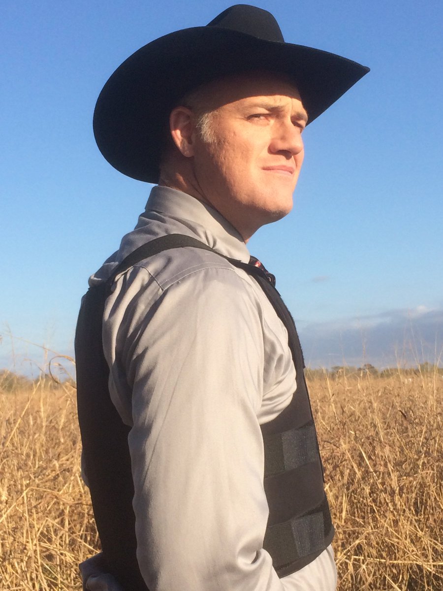 LewTempleActor's tweet photo. Wait these are better...Tall Handsome Boss Man @MrJasonDouglas He is bonafide (and should be verified too) @wendyshepherd @TexasCottonFilm @ImTylerRussell @jameelkhaja #GeorgeHardyDMD #LaCosteTX #SanAntonioTX Thank you for being my friend. https://t.co/Yv1BRM7RJd