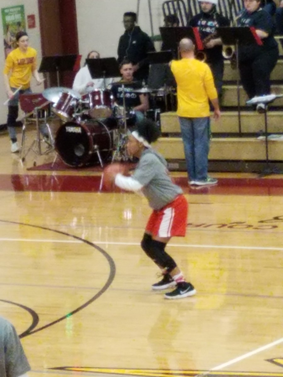 mzkesh69's tweet photo. Final score Lake Station 65 - River Forest 47...#EaglePride #RivalWin Taylor 30pts 🏀🦅 @LadyRegion @Tayloraustin_23 @neb_media @coach_roth @ScoutingINGirls https://t.co/1TMFR6Um5C