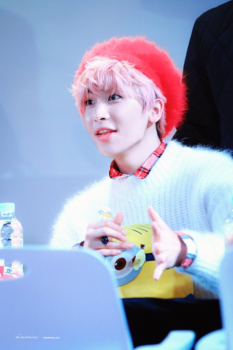 xiaoMe981213's tweet photo. [HQ] 151220 열여덟의 샤오랑👼 #업텐션 #샤오 #동열 #이뿜뿜 @UP10TION https://t.co/kRF8QhrHAF