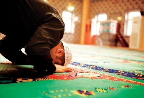 HamzaShahzad210's tweet photo. خواہش یہ کہ مل جائے تو یا رب،
عمل یہ ہے کہ سر سجدے تک نہیں جاتا،
#HowToFindALLAH
#JummaMubarak https://t.co/Lc0xuamU8Q