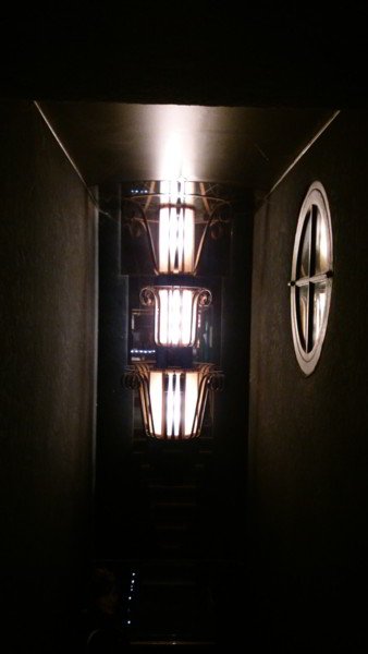 Retour en images sur '13 Cigarettes', le projet de l'artiste #ChengRan au @cine13theatre lors de sa résidence à <a href="/LaNonMaison/">LA NON-MAISON</a> Paris le 16 décembre dernier. Une superbe ballade sensorielle dans un Paris mélancolique et enfumé de souvenirs