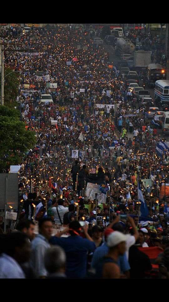 gavb_01's tweet photo. El pueblo unido Jamas sera vencido.
@soyfdelrincon @unetvhn @UniNoticias https://t.co/1t7Epm3v7n