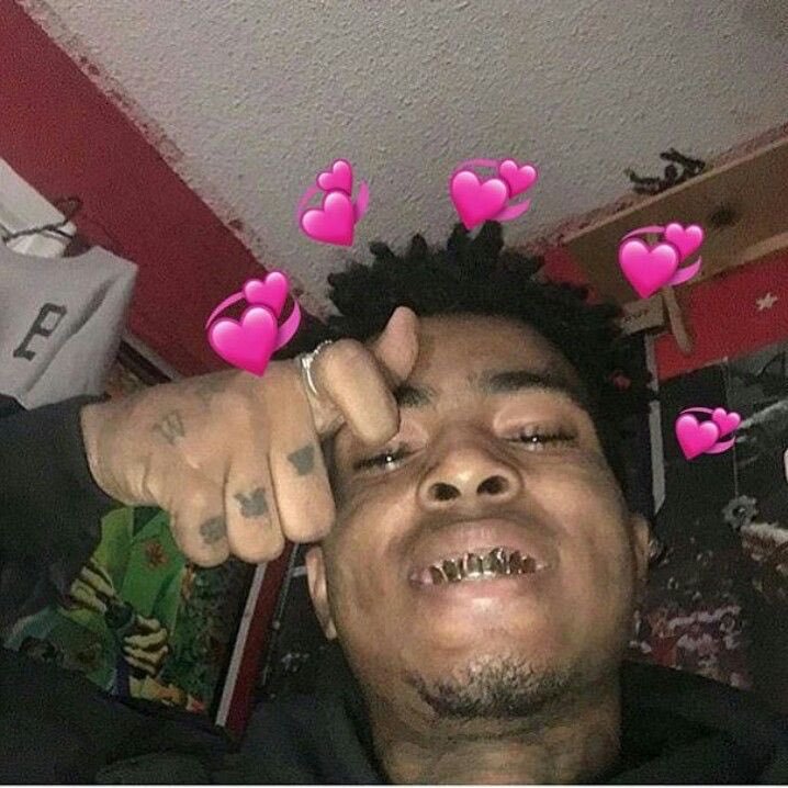 jamallovesgod's tweet photo. i thonk im gay??? @xxxtentacion giving me chills💕 got damn!! https://t.co/zHDbBcK1oB