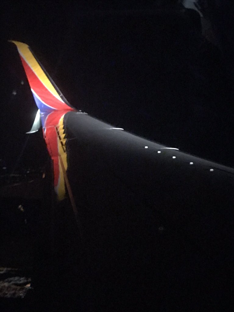 curdymk's tweet photo. @SouthwestAir thanks for making travel during the holidays easy! Your gate agents and attendants have been amazing tonight! #luv #swa https://t.co/oXE9hWCJ24