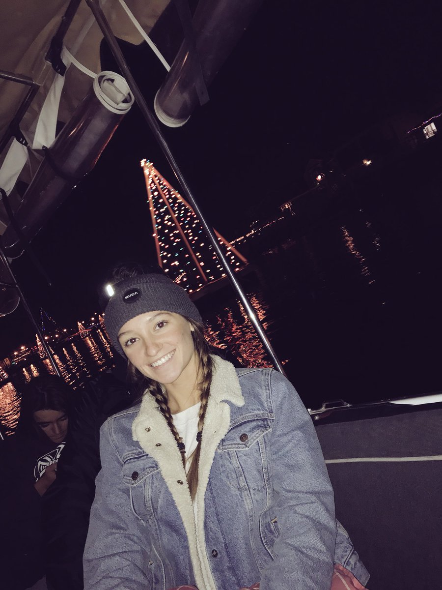 katestanjevich's tweet photo. Christmas festivities ❤️ (find murray in the first pic) https://t.co/ksUv3GDV2s