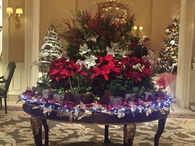 Season's Greetings! From our WBNG #family to yours, wishing you all a #HappyHolidays! 
.
#Throwback to a fantastic evening celebrating our successes and enjoying the #Christmas spirit <a href="/blvdyvr/">Boulevard</a> and #SuttonPlace hotel
.
#Business #Entrepreneur #SmallBusiness #Networking #Group #YVR