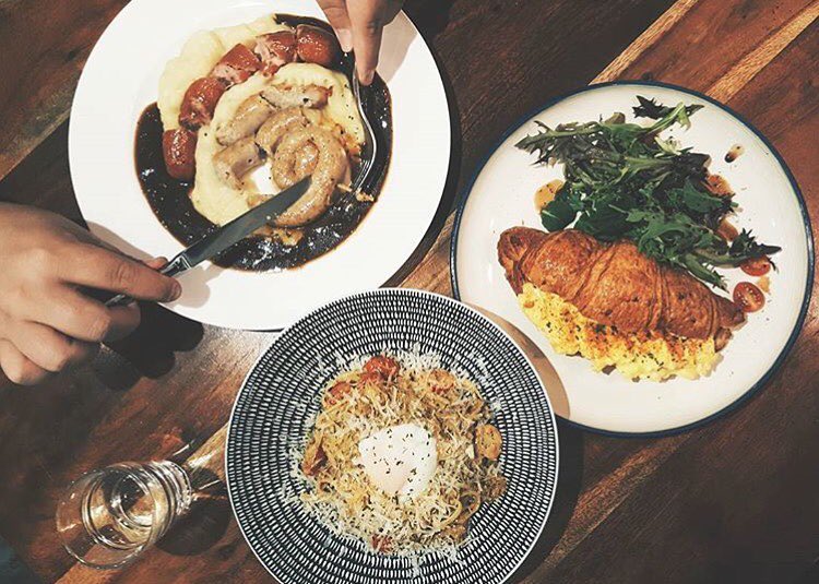 LuzerneGlobal's tweet image. Bringing out the Everyday Best experience on the table can be effortless if you work with the right tableware. 
Image: @onthetablesg
#luzerne #luzerneglobal #EverydayBest