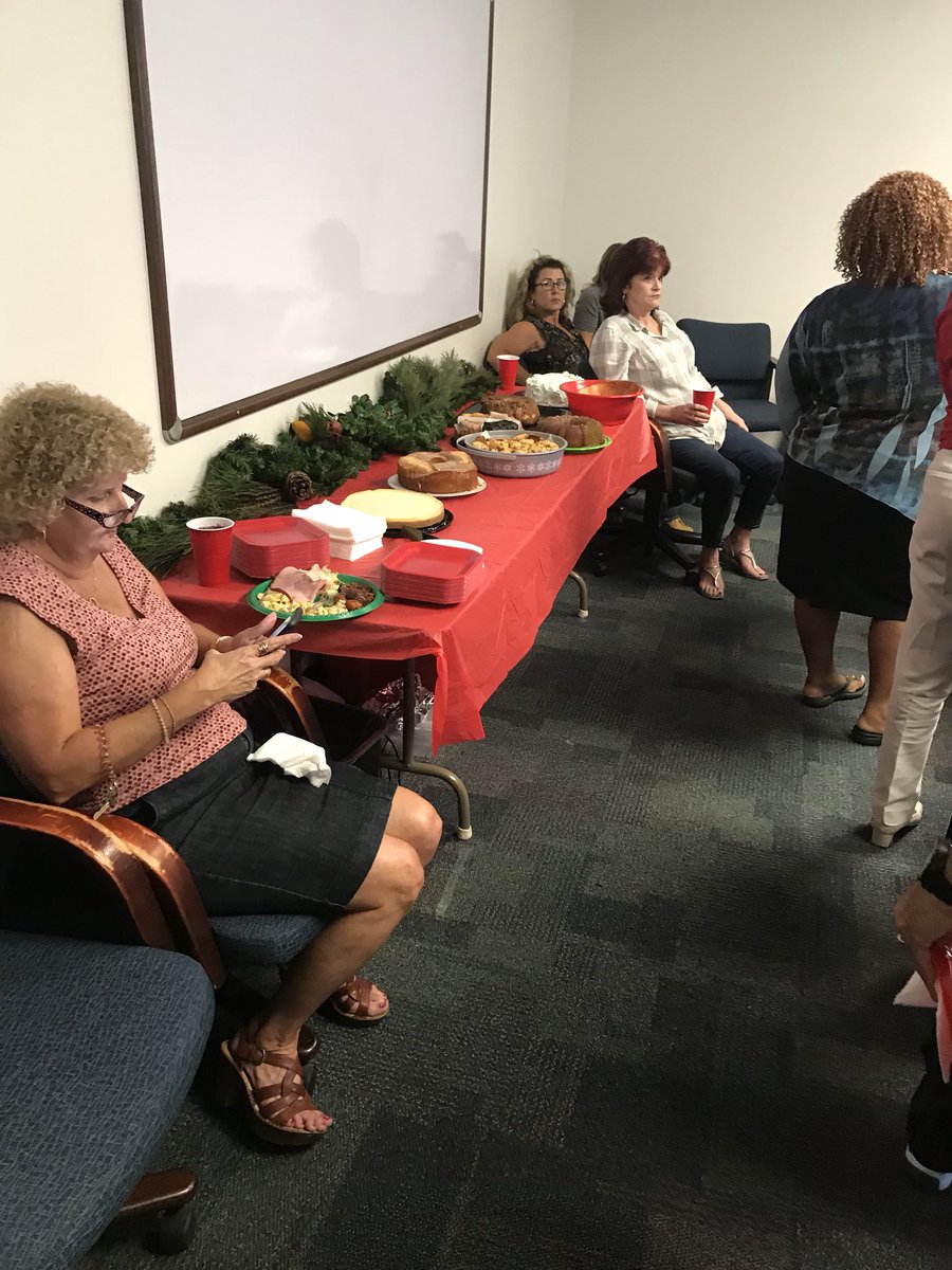 tampabusboss's tweet photo. HCPS Transportation Fun! 2017 Christmas Luncheon! Oh, what FUN! https://t.co/KSOvZC7rPF