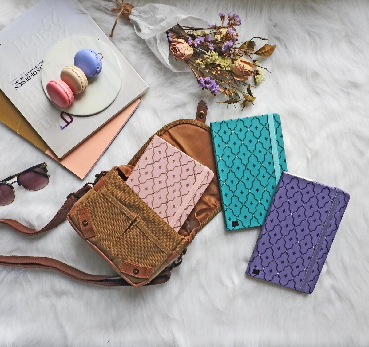 mahrker's tweet photo. Shop for high-quality, premium hard cover writing Journal notebooks designed for the ladies with a bold or stylish personality.
https://t.co/tkyJsWX2P5
#Mahrker #notebooks #notebook #premiumnotebooks #rulednotebooks #ruled #lightweight #notebook2018 #notebookstore https://t.co/cSqRBySDbD