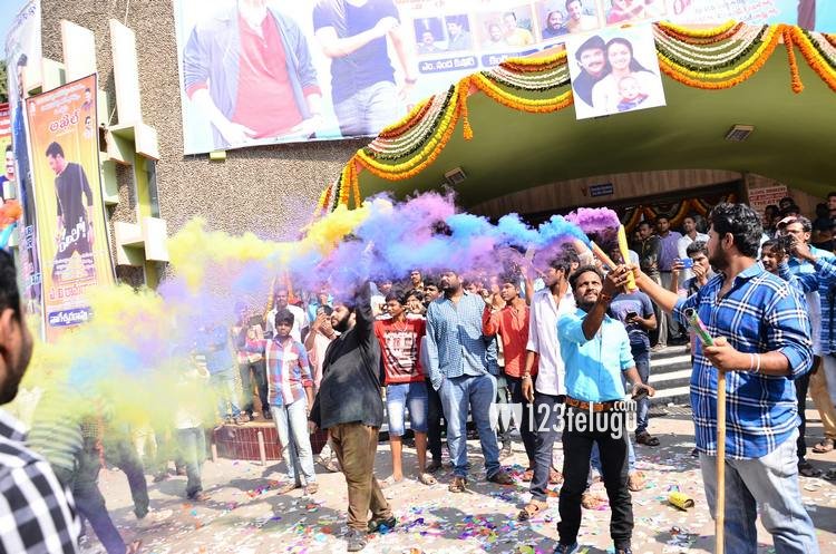 123telugu's tweet photo. Photos: #Hello theater coverage  

https://t.co/pcbgd0DT62 … https://t.co/degcEwpVV9