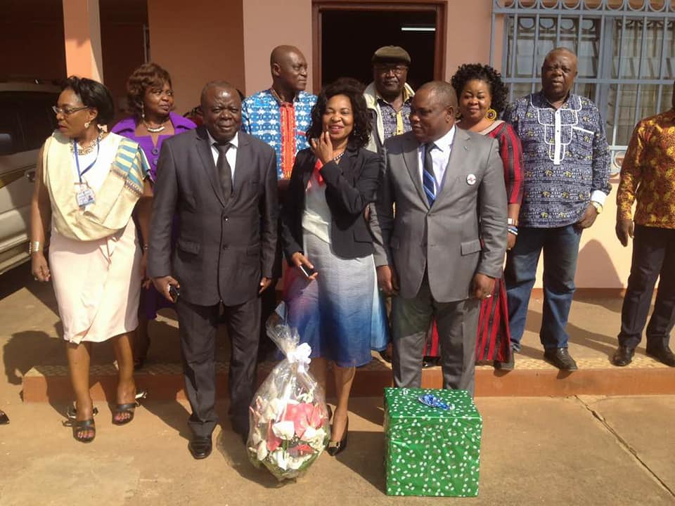 CnpsCameroun's tweet photo. #CNPS50Ans Le nouveau Directeur Régional pour l'ouest et le Nord-ouest, Mofor Awah Gladys (au centre, photo 1) a été installée ce jeudi par le CT Nangu James. Elle remplace Denis Masango Mebune, désormais directeur adjoint des affaires juridiques et du contentieux. https://t.co/1SVRv6EKTp