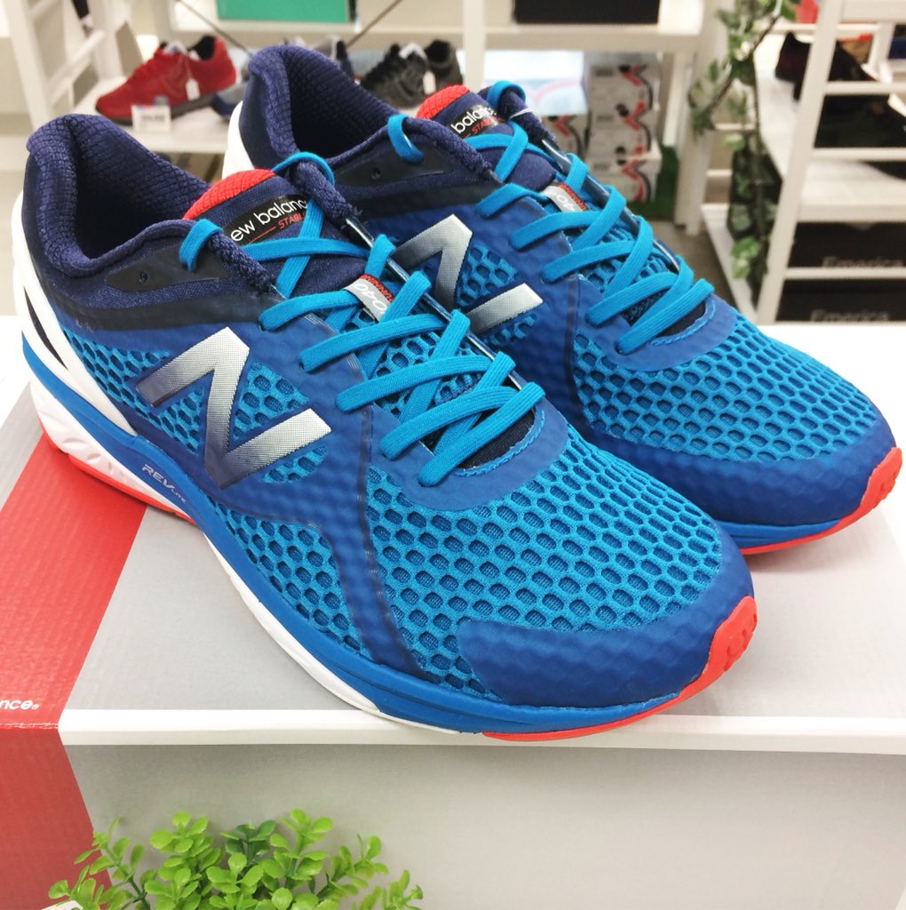 suminaka_shoes's tweet photo. カカト周りの安定感は「さすがニューバランス…」と関心すること間違いなし！

【NEW BALANCE】
M1040 (2E)
シャイニーブルー
サイズ感:小さめ〜ちょうど良い
¥12,800🌼(税抜き)
→セール価格¥8,960(30%OFF)

ネットショップ
https://t.co/8NJdHzDYCF

#すみなかシューズストア#newbalance #セール https://t.co/eGsaRNAgHD