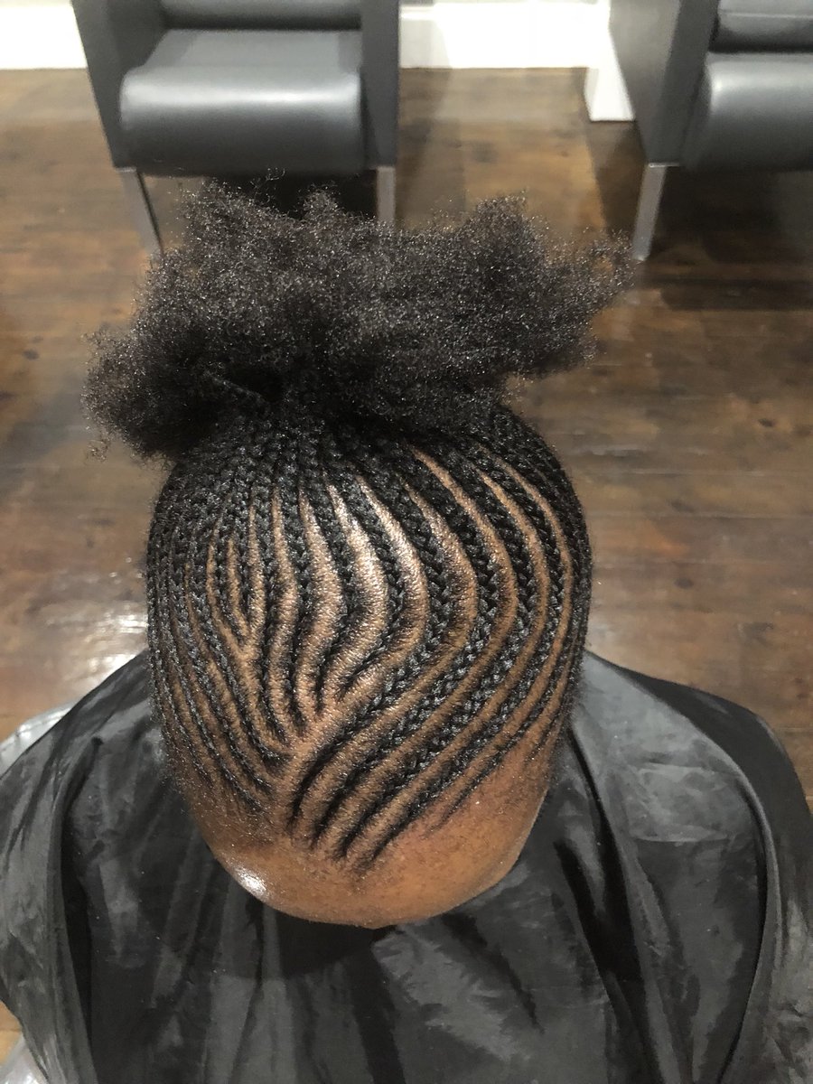 ZarLushh's tweet photo. Braids with a bit of afro
#BraidsByZama #BraidedByZama #BraidsOnFleek #BraidsStyles #Cornrows #CornrowsStyles #CornrowsOnFleek #Afro #AfroLove #HealthyHair #HealthyHairJourney #Zarlush #BeautyBar #Hair #NewBusiness #BlackBusiness #BlackOwned #Entrepreneurship #Entrepreneurs https://t.co/E3WSISdIbO
