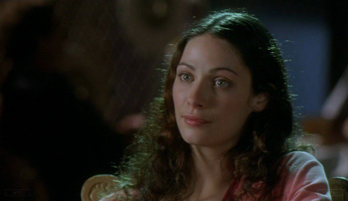 Happy Birthday to Joanne Kelly who\s now 39 years old. Do you remember this movie? 5 min to answer! 