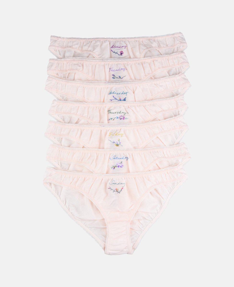 PrincesssEmma_'s tweet photo. A set for $350. 

Something fun every day of the week. 

#panties #usedpanties #wornpanties #pantytrust https://t.co/GqXS42WNGV