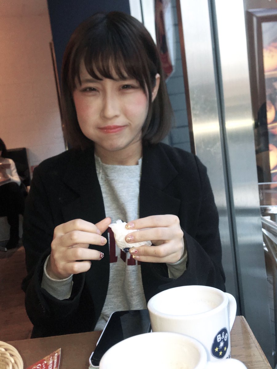 けーちん Twitter પર 彼女とデート来たけど食べすぎだから注意したら怒ってるなう って使ってもいいよ