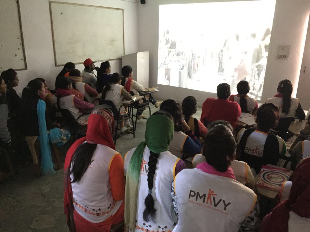 PmkvyGtb's tweet photo. #PMKVY #SKILLINDIA #BEAUTYTHERAPIST 2017-2018 https://t.co/qk2jTvsSQL