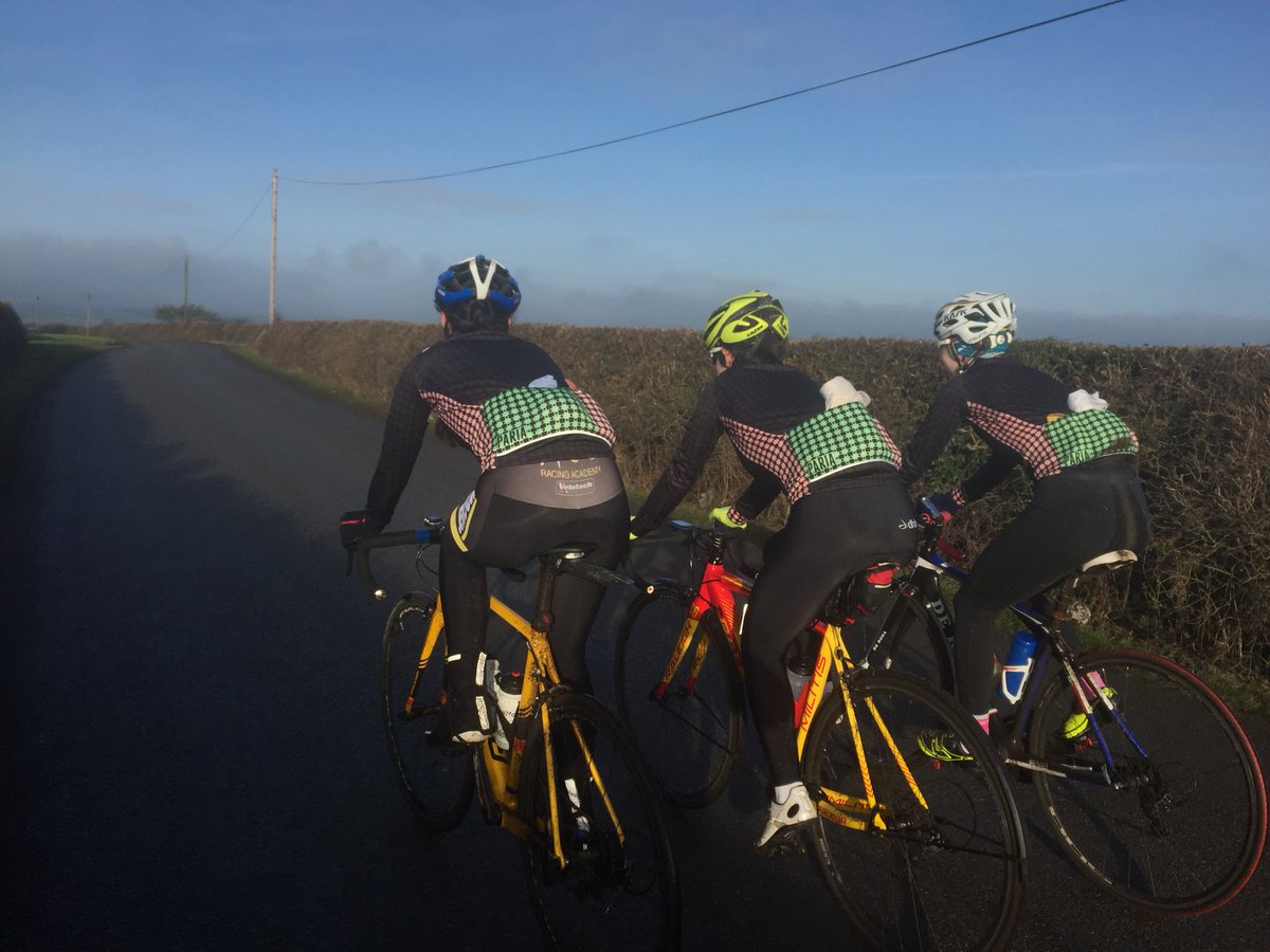 MIRacingAcademy's tweet photo. Hey, thanks @pariacc for the fab training kit for the MI Academy girls team 👍😀.  They love it!  

@lotta_mansfield @AmelieWayte @LittleSimo @KinesisBikes_UK https://t.co/l4U8XRlHyv