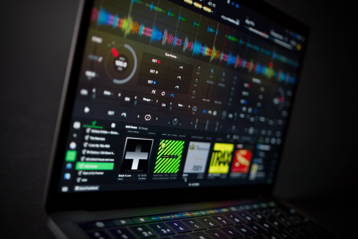 Musitechnic's tweet photo. #DJAYPRO2 de @Algoriddim intègre #Spotify et l'intelligence artificielle | Musitechnic https://t.co/ZQC2cz0aOA https://t.co/ER2hHx2GmE
