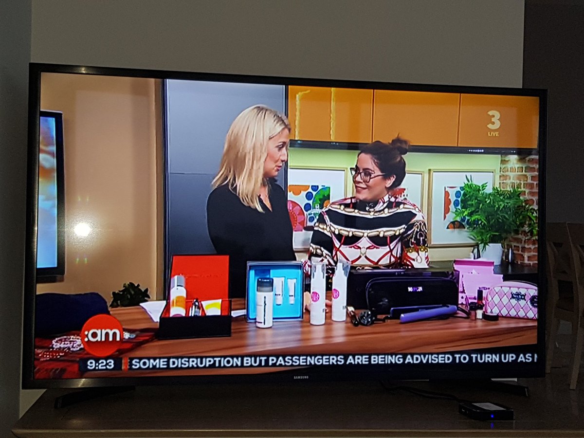 charlenefmakeup's tweet photo. Thank you so much to @theskinnerdIRE for featuring @ellaandjo Squeaky Clean Brush Cleanser on @TV3Ireland @IrelandAMTV3 this morning!!! Woohoo!! ❤ #ellaandjo #tv3 #irelandam #theskinnerd https://t.co/00UcKMNZ9X