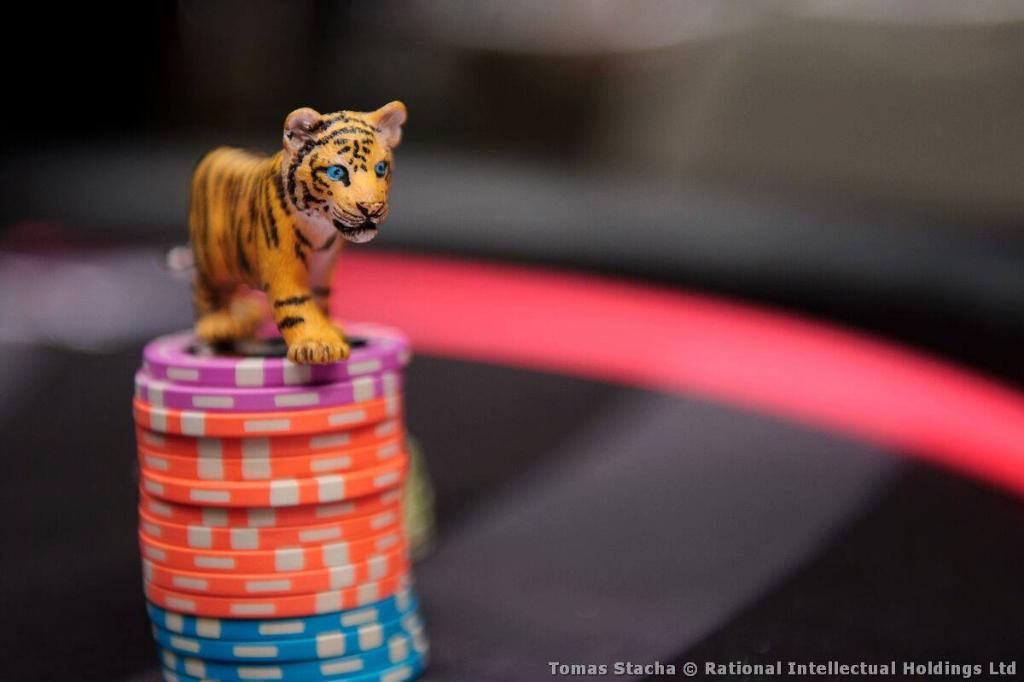 PokerStarsSpain's tweet photo. "Yuna-Julaga" lo ha vuelto a hacer: campeón del SuperJueves 250 https://t.co/yoNMIHSU5V https://t.co/3zNj2108oJ