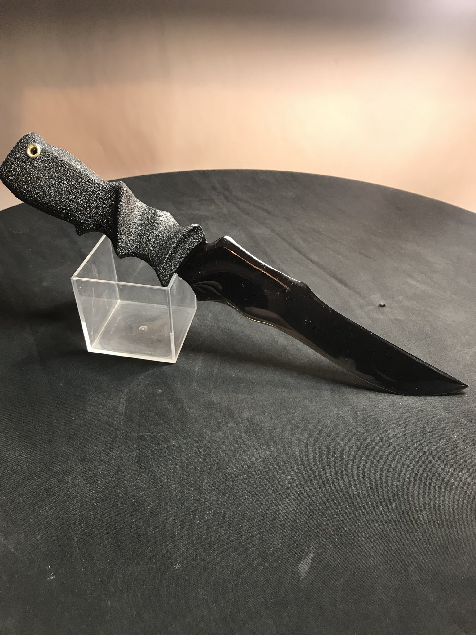 よう Knife Tokyo 鉱石ナイフ Ar Twitter 黒曜石 オブシディアン の 鉱石ナイフ 完成 刃18センチ全長30センチ今回も大きめ ピカピカです 肉眼で見ると帯状の模様が見えます よう Knife Tokyo 鉱石ナイフ Ar Twitter 黒曜石 オブシディアン の 鉱石ナイフ 完成 刃18センチ全長30センチ今回も大きめ ピカピカです 肉眼で見ると帯状の模様が見えます