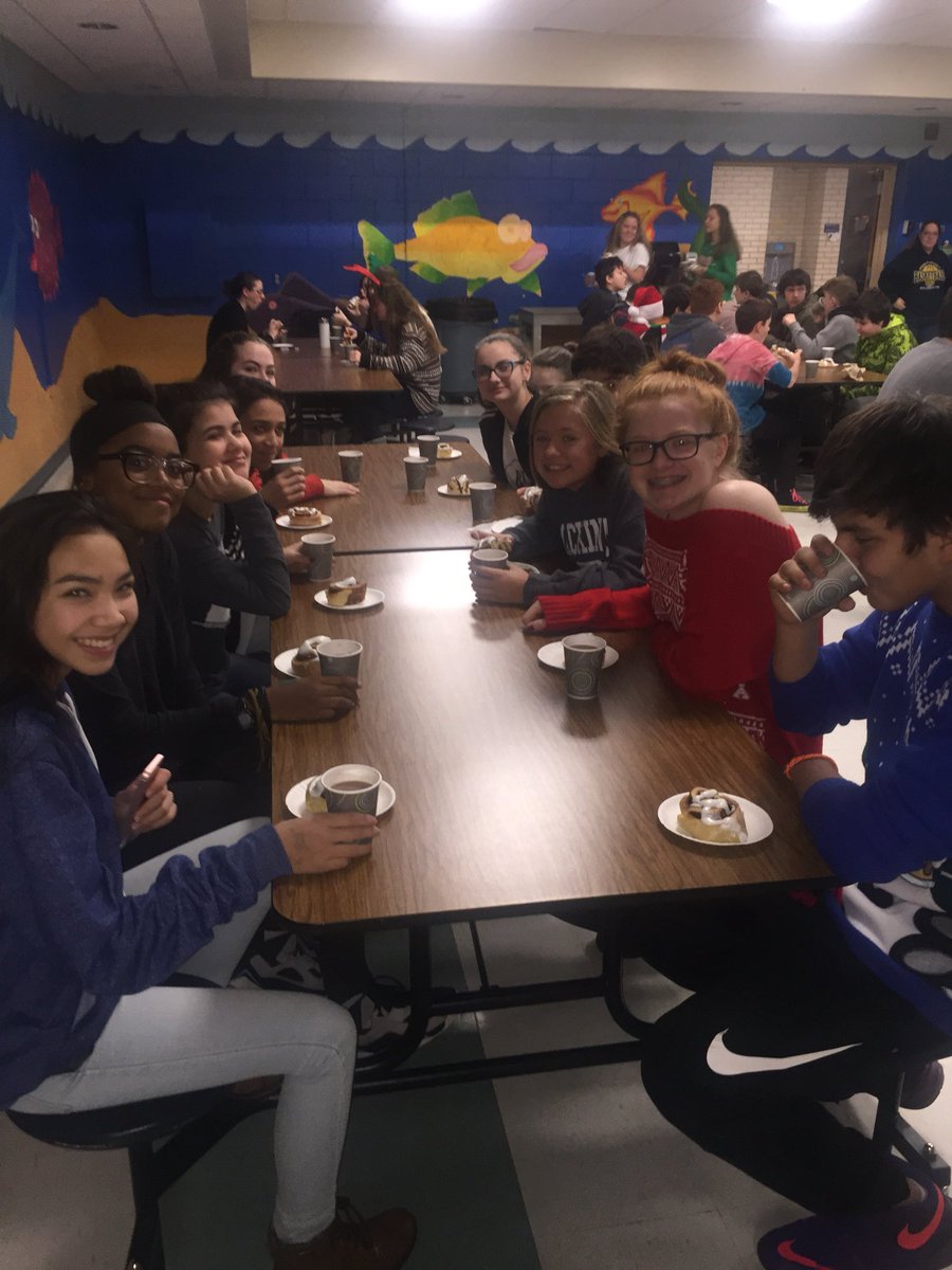 SenoraHowe's tweet image. Hot cocoa and cinnamon rolls! #wildcatpride