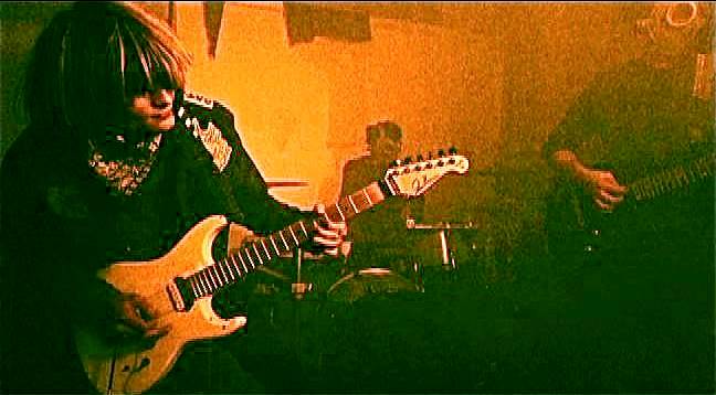 MusicIntervMag's tweet photo. #FRIDAYFLASHBACK #guitarist #shred #MenWithOutArmies #BrennanDylan @MenWithoutArmys 🎸#DecemberFire
Brennan Dylan: ‘Walking Through Fire’, MWA, Guitar Phenom
https://t.co/EansWKXgWw😀 https://t.co/FN2sdRzfzS