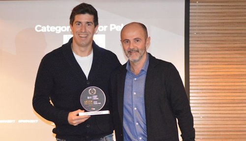 PadelSpain's tweet photo. .@ASICSspain y @HEAD_PADEL se hacen con los premios a Mejor Zapatilla y Mejor Pelota en los #PWPA2017 https://t.co/5pTLzn0K8O #pádel #noticias #deportes https://t.co/F23lsEKXT2