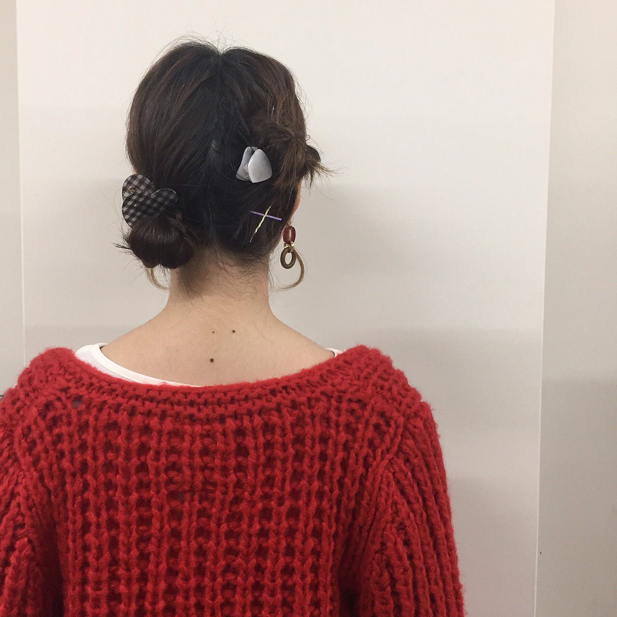 harutaro___313's tweet photo. よく分からないヘアアレンジをしたよ 🧙‍♀️🥀

#お洒落さんと繋がりたい 
#友達ください 
#雰囲気嫌いじゃないよって人いいね 
#気になった人お迎えいきます https://t.co/IzAiUcJfMM