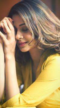 JenWingetTeam's tweet photo. “@jenwinget is an absolute delight to photograph. Click her from any angle &amp; the photo would eventually turn out nice. Also, she’s very good with her expressions when she’s in front of the camera.” - @SehbanAzim #Bepannaah https://t.co/TMp9LomRGA https://t.co/ADuz4fDRMS