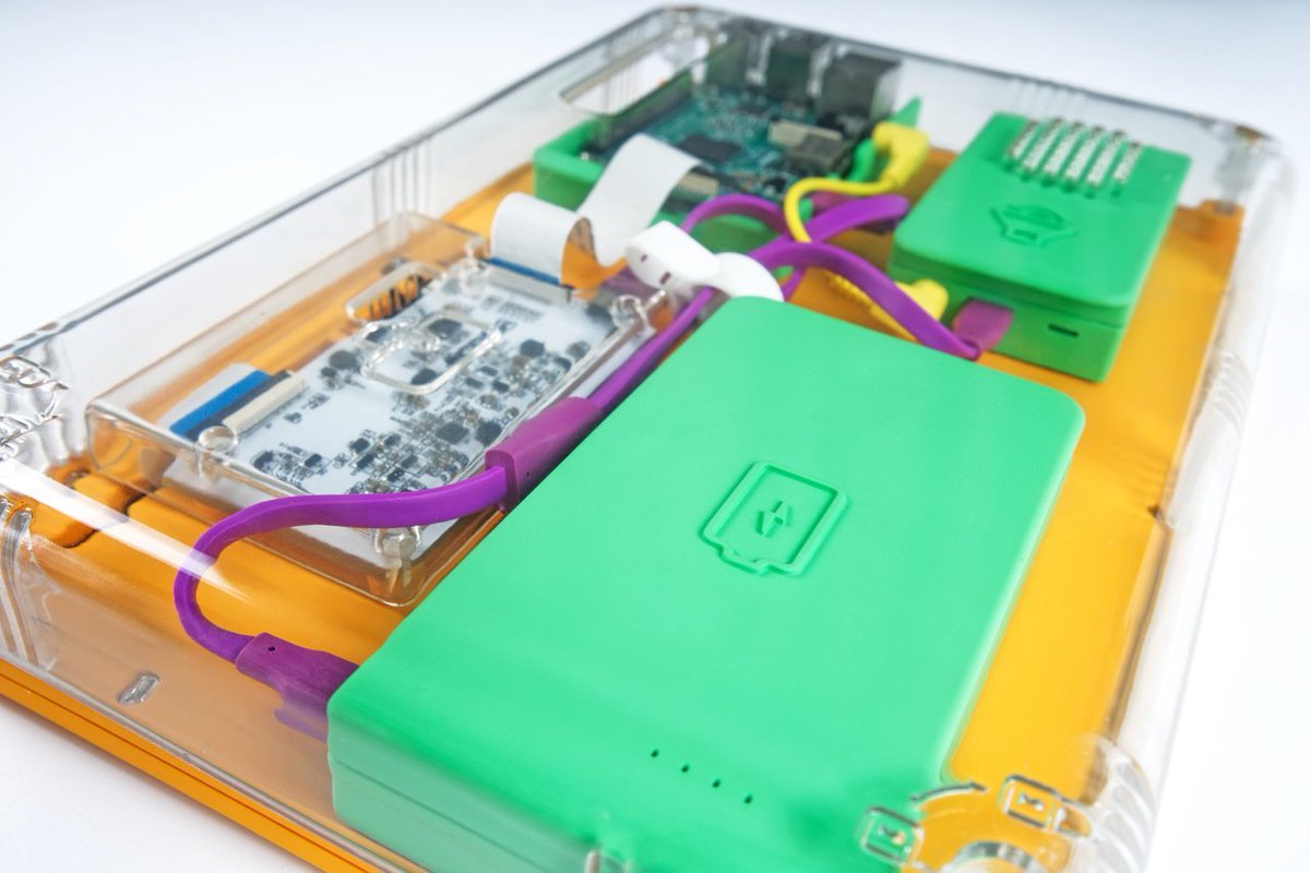 makepicomputing's tweet image. The back cover is now transparent. This adjustment has vastly improved the look of the unit, made assembly much easier, and enabled users to ‘show and tell’ the inner workings of the #MakePad as they describe their DIY computing prowess to friends and family. #MakePi #edtech