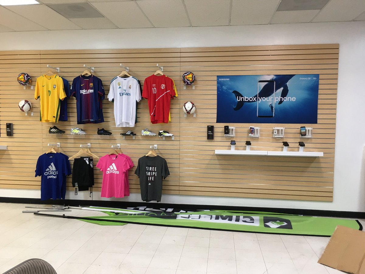 Supreme Wireless tweet media