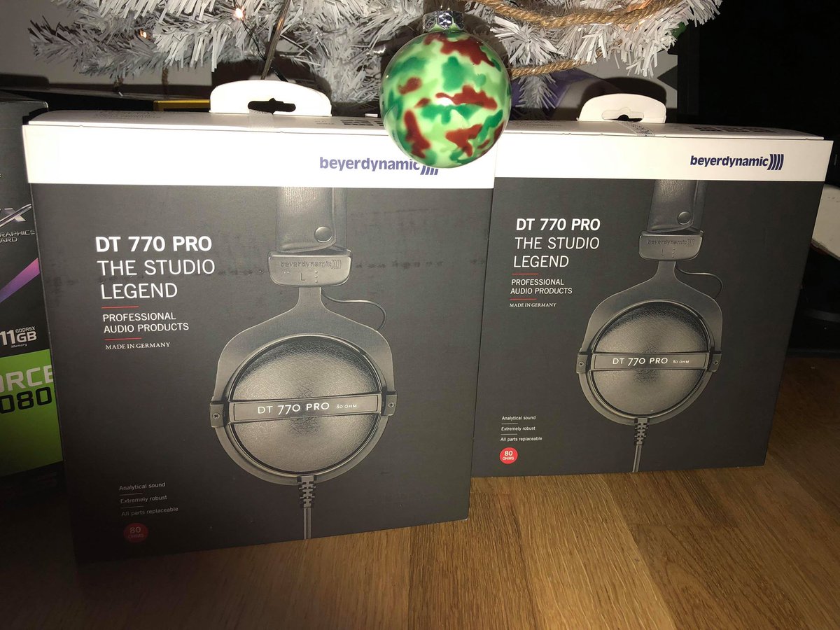RealAndyPyro's tweet photo. Second Christmas giveaway live now! Go join the giveaway from here; https://t.co/aAX4ZP7Vj1 and get a change to win 2x @beyerdynamicHQ DT770 Pro Headphones !

Good luck and Merry Christmas. 🎅 🔊 https://t.co/zqYFuAgTSi