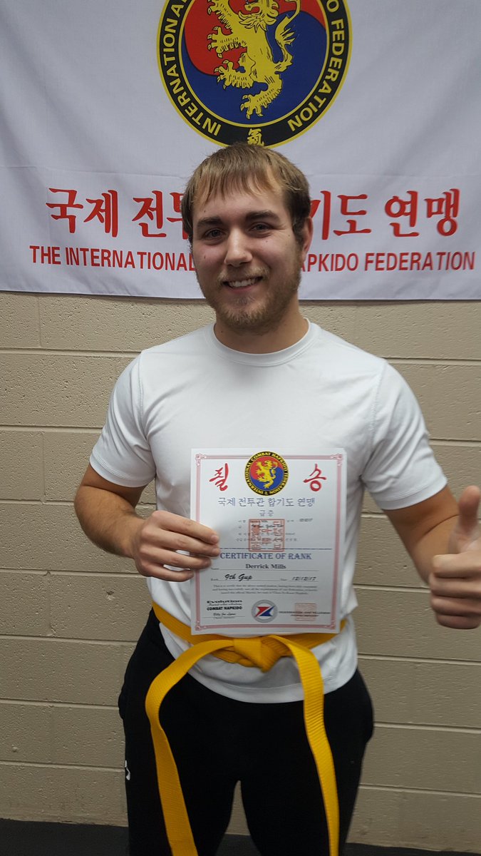 Joe Lyons (@billyjoelyons1) on Twitter photo 