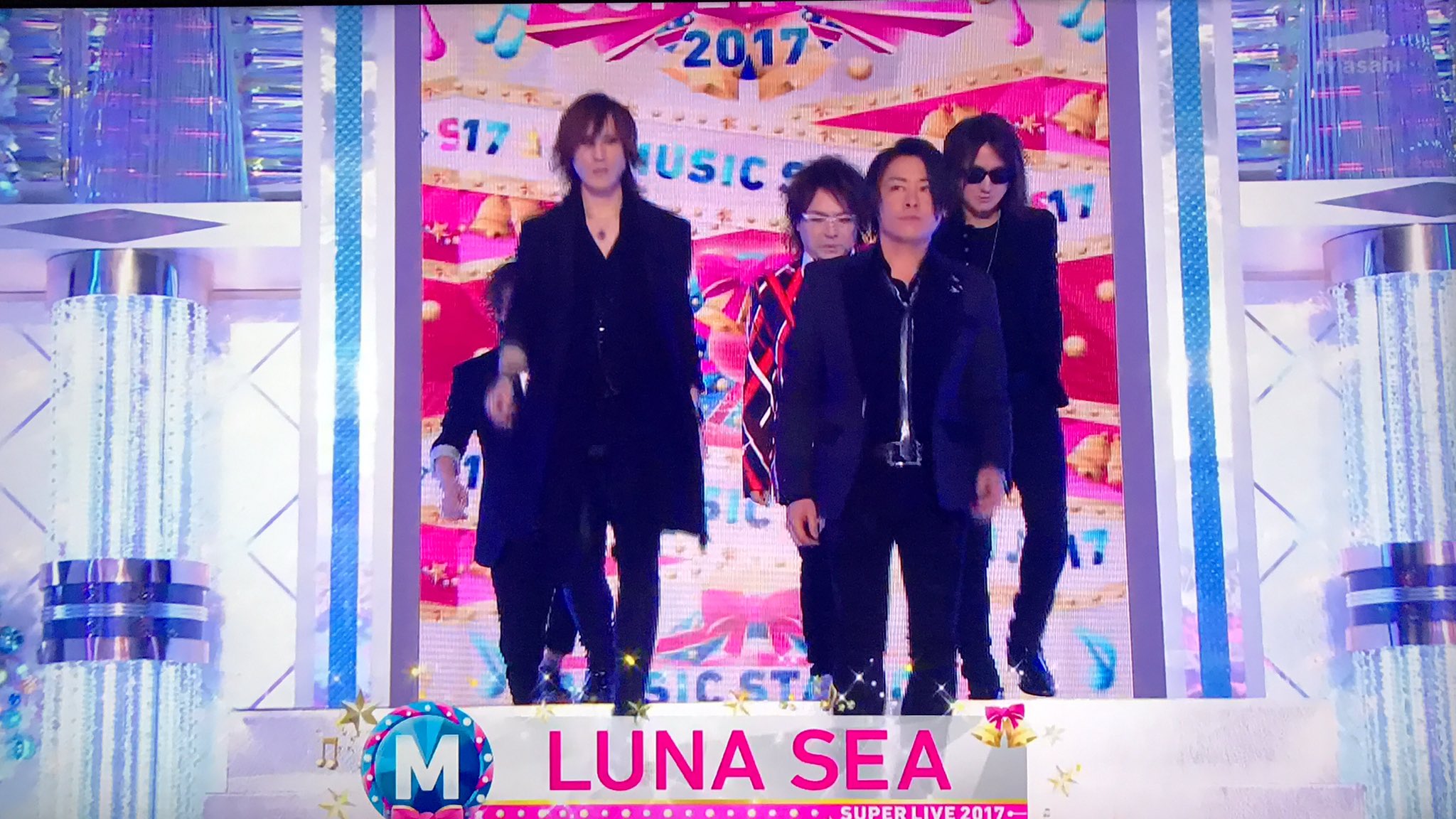 モコ Mステ オープニング Luna Seaとxjapan両バンドで登場する神業を披露したsugizo T Co Xps2oettmf Twitter