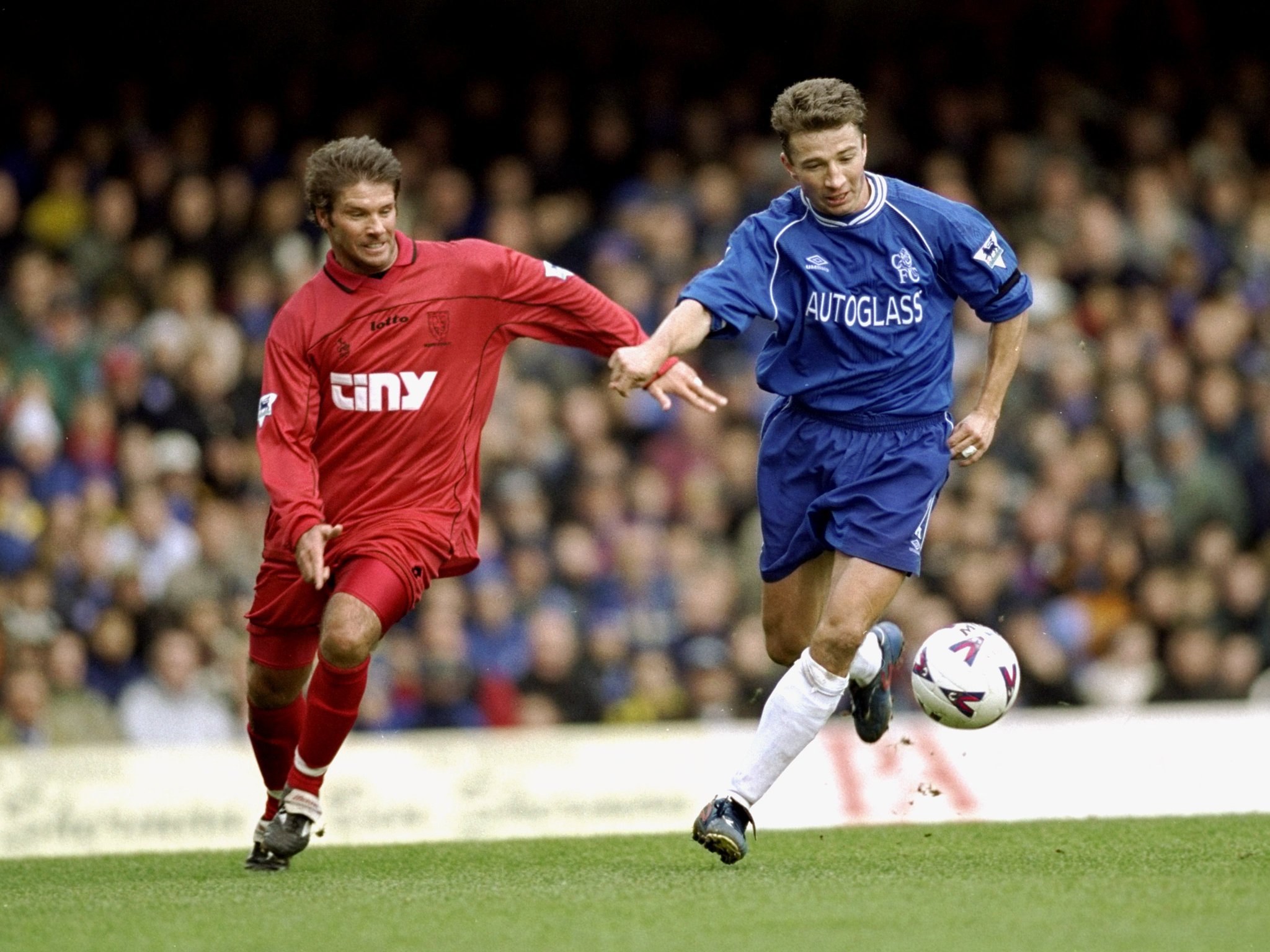 We also wish former Blue Dan Petrescu a very happy birthday! 