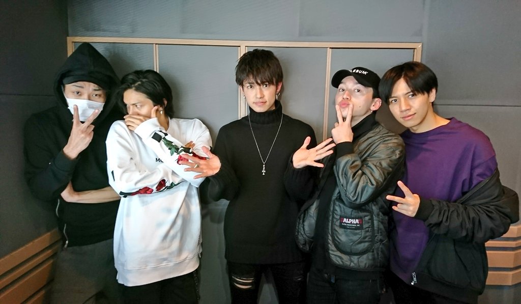 Ryoga_info's tweet photo. 5人が集結!🐲🐲🐲🐲🐲
今回は大好評の10ドラゴン団体戦です👍チンパンジーグループでありませんように…😣🐒
《龍雅ラジオ情報》
毎週金曜日23:30〜FM FUJIにて「龍雅のファイブドラゴ〜〜〜〜〜ン」放送!
#龍雅
#ryoga
#FMFUJI
#FIVEDRAGONS
#岸本勇太
#清水啓太
#後藤慶太郎
#三谷怜央
#井出卓也 https://t.co/dhmRNqm1tB