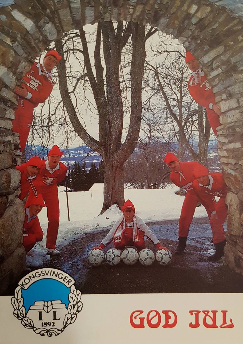 Hva passer vel bedre i disse tider enn et godt gammelt julekort?! Noen som kjenner igjen spillerne? 😁 #godjul #kongsvinger #kongsvingerfestning #julekort <a href="/RetroSportNorge/">RetroSportNorge</a> <a href="/KILToppfotball/">Kongsvinger IL Toppfotball</a>