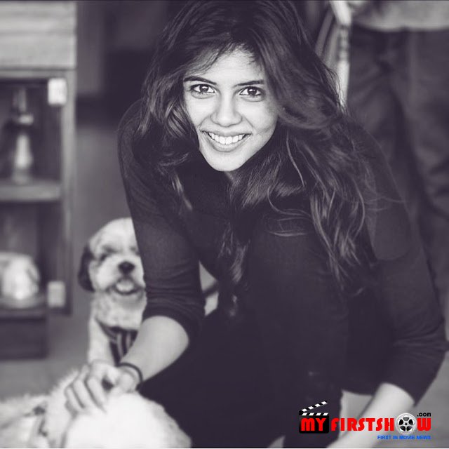 myfirstshow's tweet photo. Unseen Photos of #Hello Movie Heroine #KalyaniPriyadarshan 

Gallery: https://t.co/EpYpNCNzEC
Review: https://t.co/CIsyOYTiC0

#helloreview #Kalyani #Akhil #HelloOnDec22nd #HelloMovie https://t.co/oIFxrx2KwX