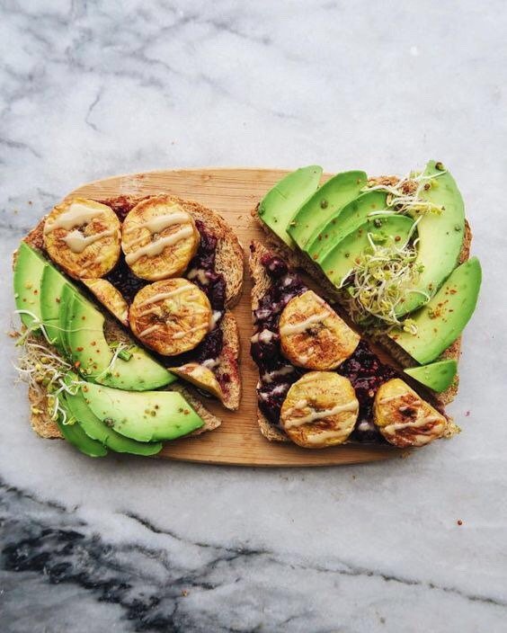 LinaBlumen's tweet photo. 🍌💚https://t.co/Y3JadnG9rN #veganfoodshare #foodporn #whatveganseat #blog #veganblog #veganrecipes #veganlunch #veganfood #Superfood #GoVegan https://t.co/XO4QcvmZEB